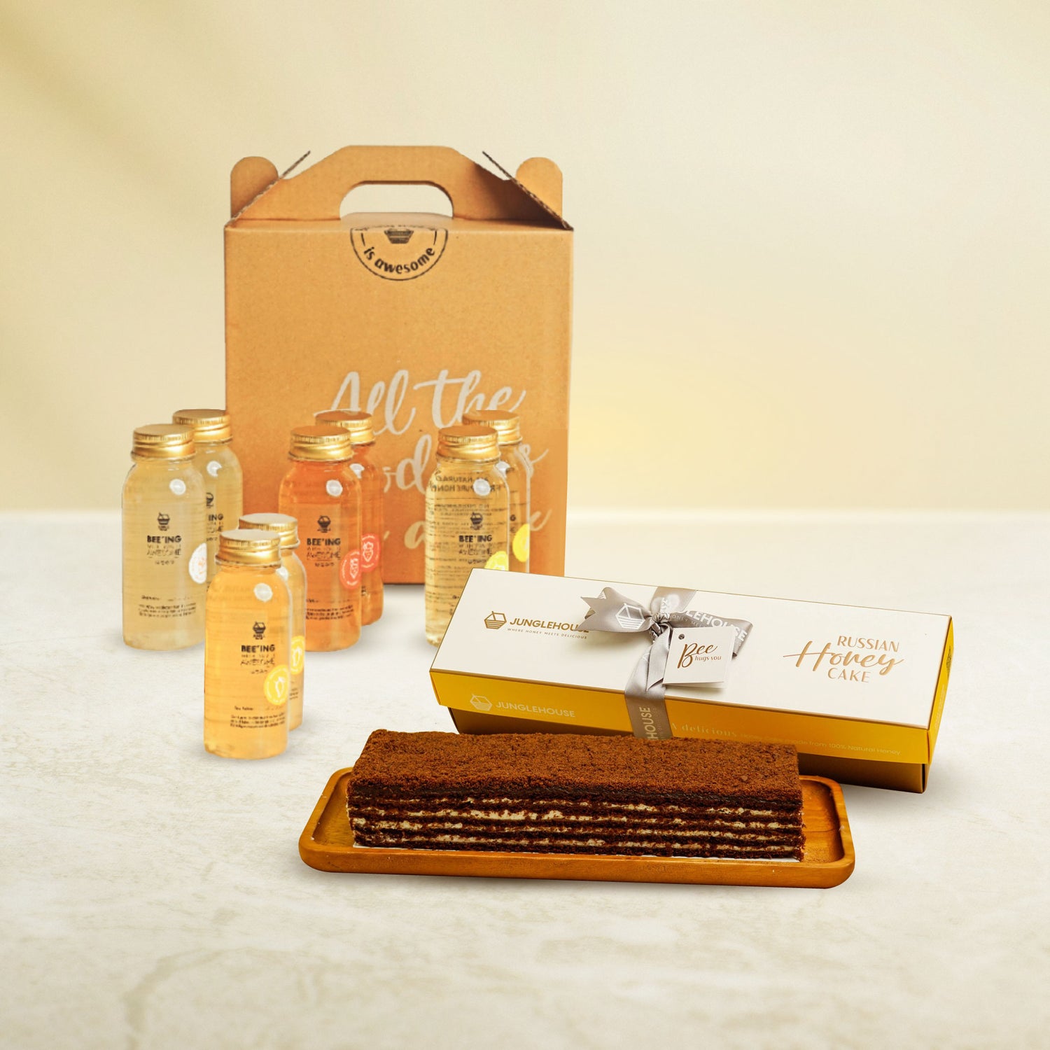 Russian Honey Cake Premium Gift Box (10 serves) + Taste The Classic Juice Pack