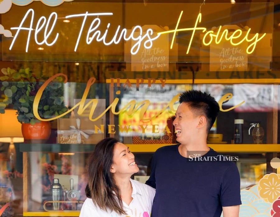 This husband-and-wife team is on a mission to promote a honey-loving lifestyle!