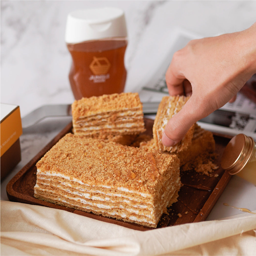 Russian Honey Cake Premium Gift Box (10 serves) - Original Flavour